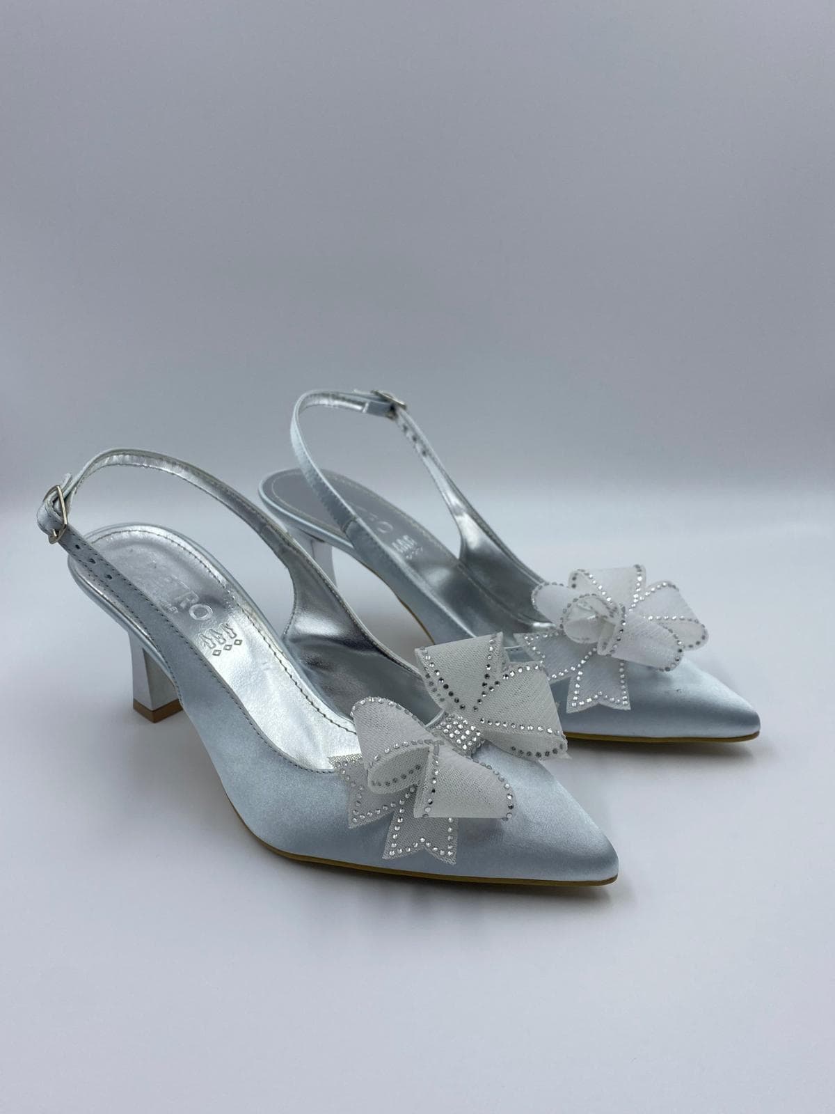 kocak-shoes-gumus-fiyonklu-topuklu-ayakkabi-isiltili-zarafetin-vazgecilmezi-t0026