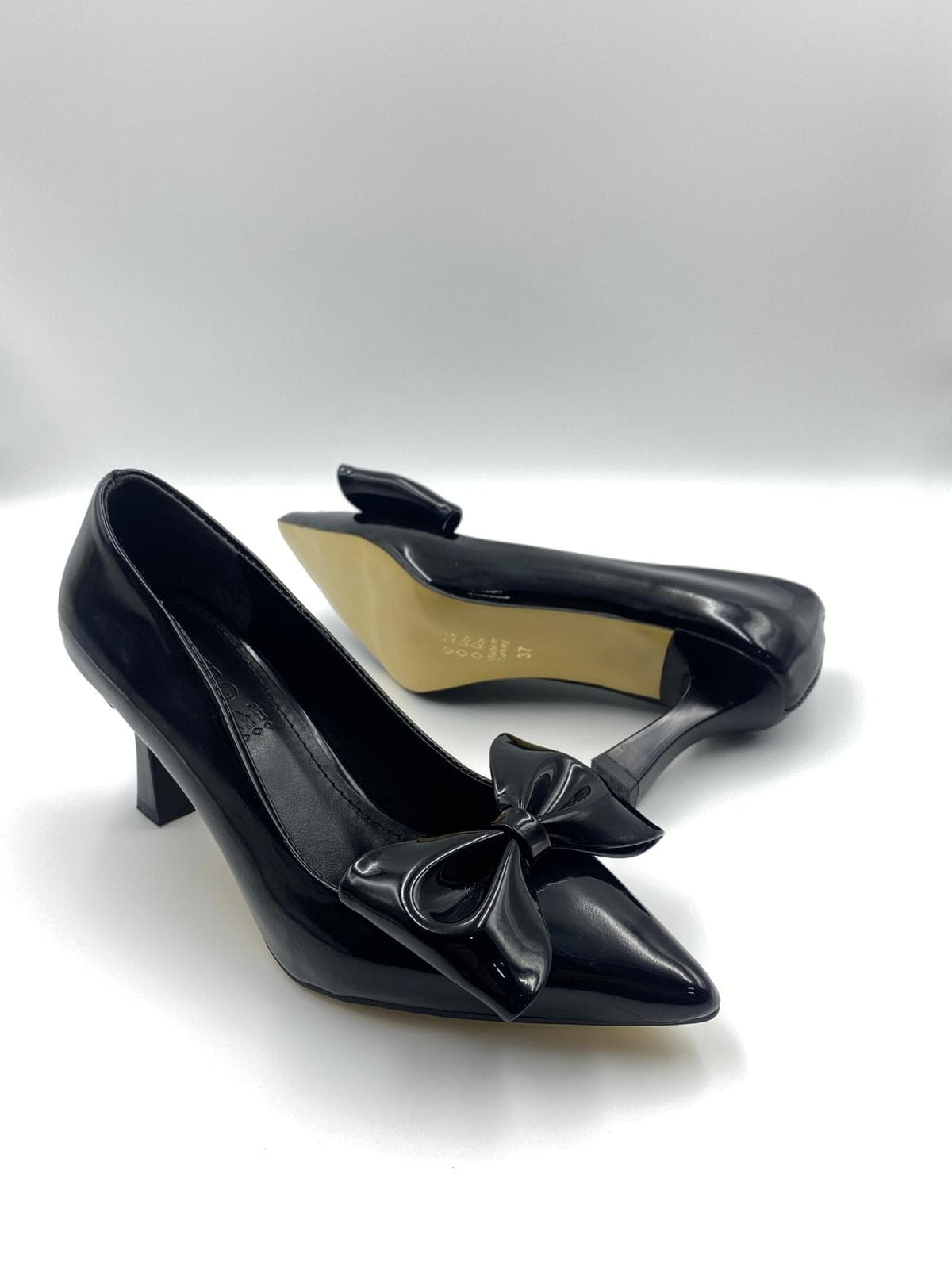 kocak-shoes-kadin-siyah-rugan-fiyonk-detayli-topuklu