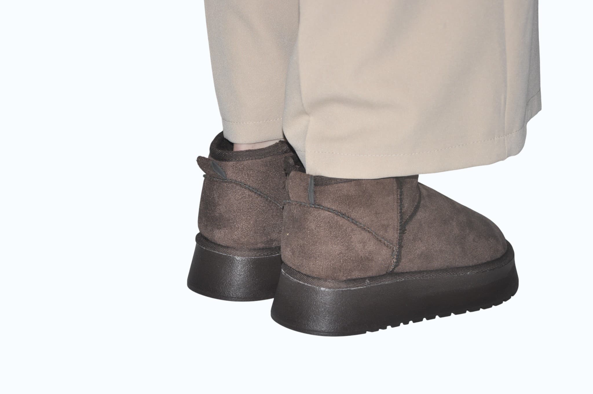 aci-kahve-platform-tabanli-muadil-bot-sik-konforlu-ve-gunluk-kullanima-uygun-0045