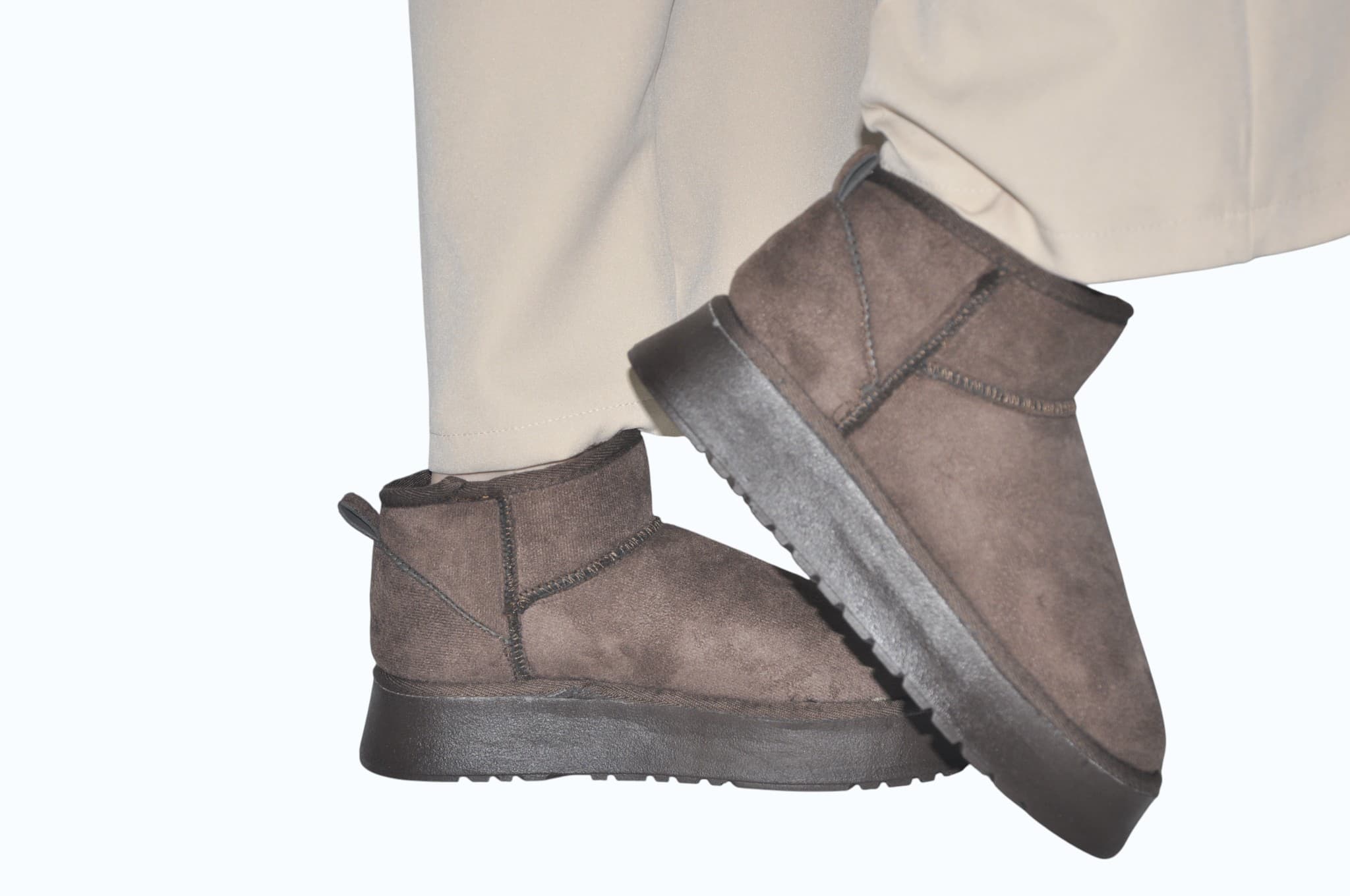 aci-kahve-platform-tabanli-muadil-bot-sik-konforlu-ve-gunluk-kullanima-uygun-0045