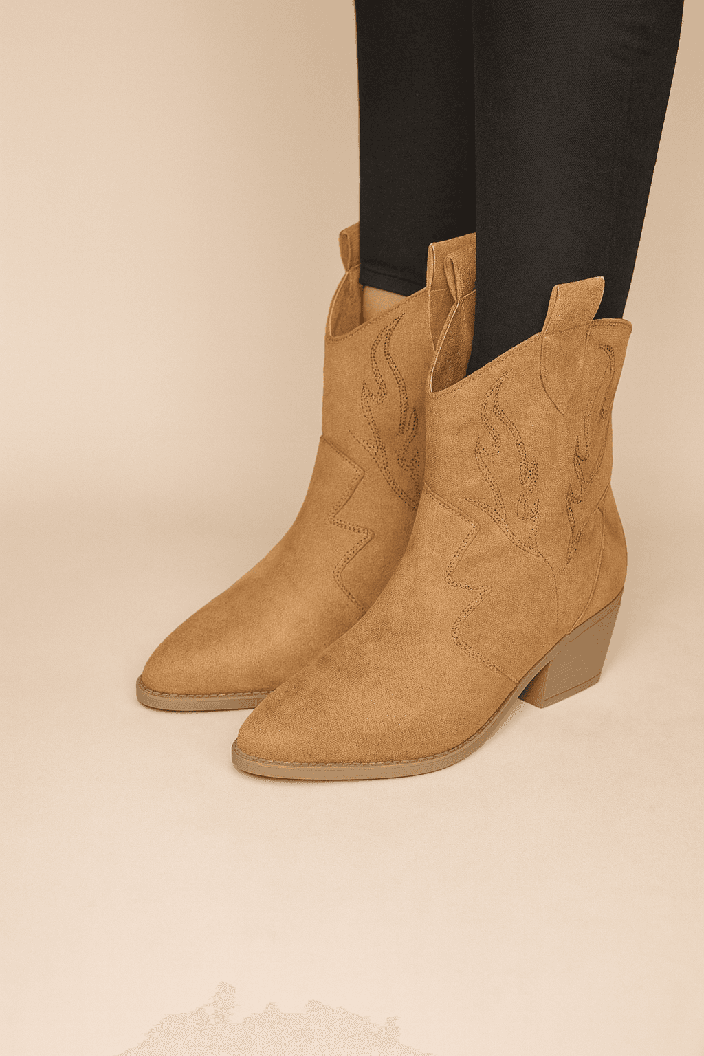 taba-suet-western-detayli-kalin-topuklu-kadin-gunluk-and-sehir-stili-bot-b0003