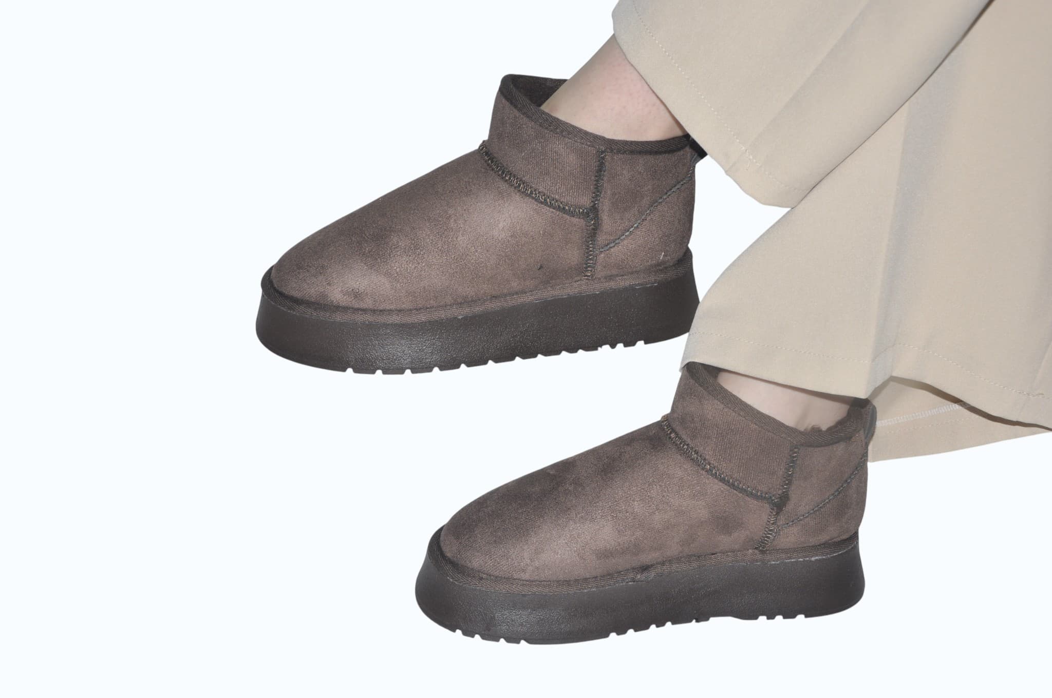 aci-kahve-platform-tabanli-muadil-bot-sik-konforlu-ve-gunluk-kullanima-uygun-0045