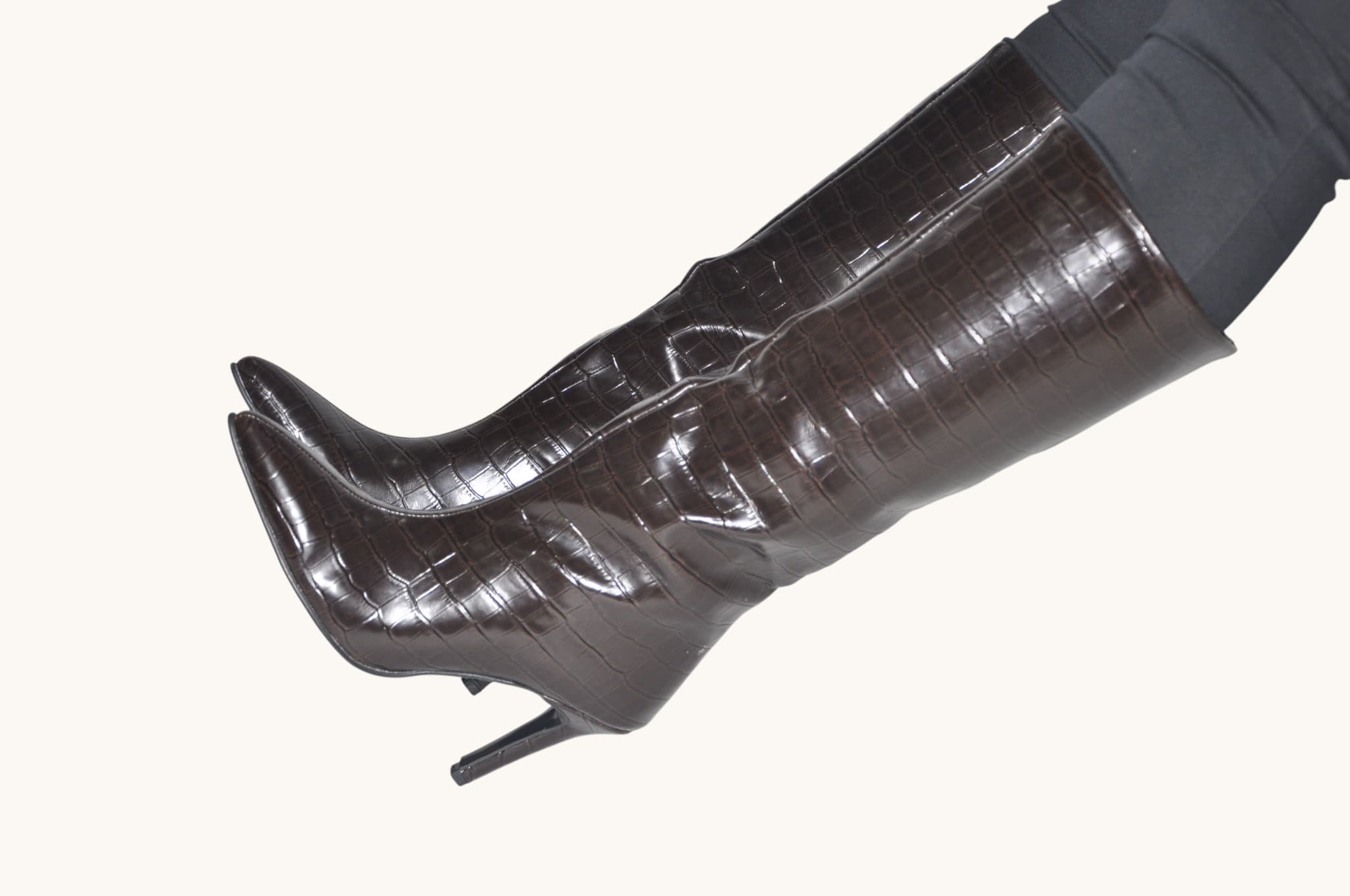 aci-kahve-krokodil-desenli-ince-topuklu-cizme-0038