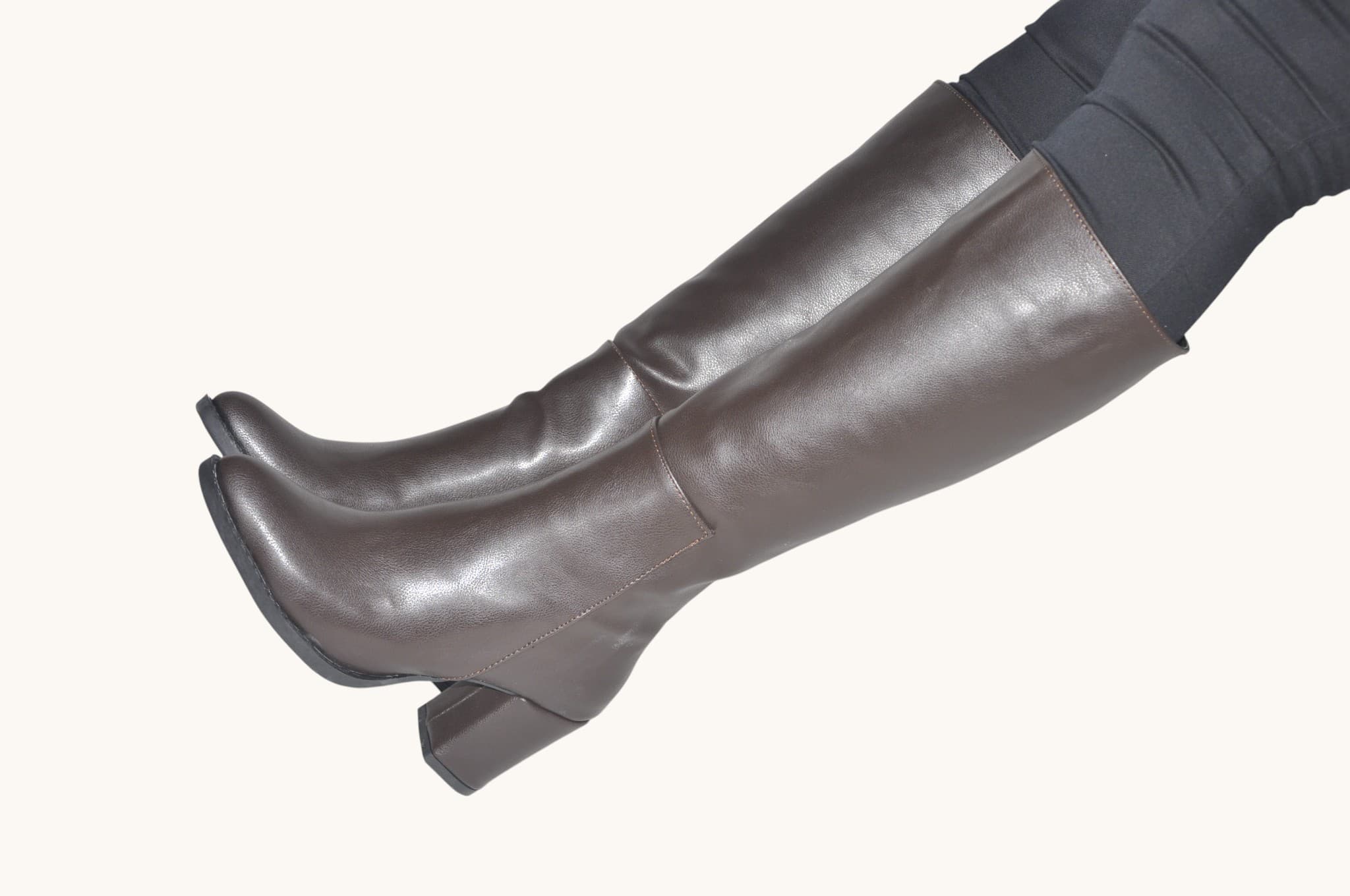 zarif-durus-aci-kahve-diz-alti-topuklu-cizme-0036