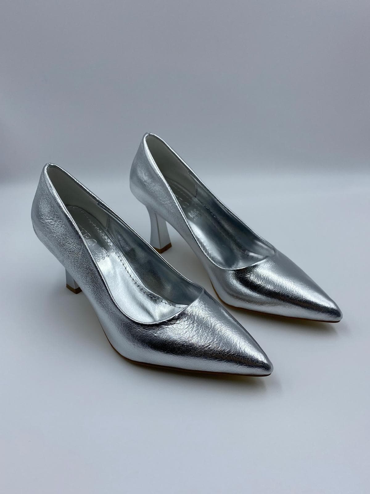 kocak-shoes-gumus-klasik-topuklu-ayakkabi