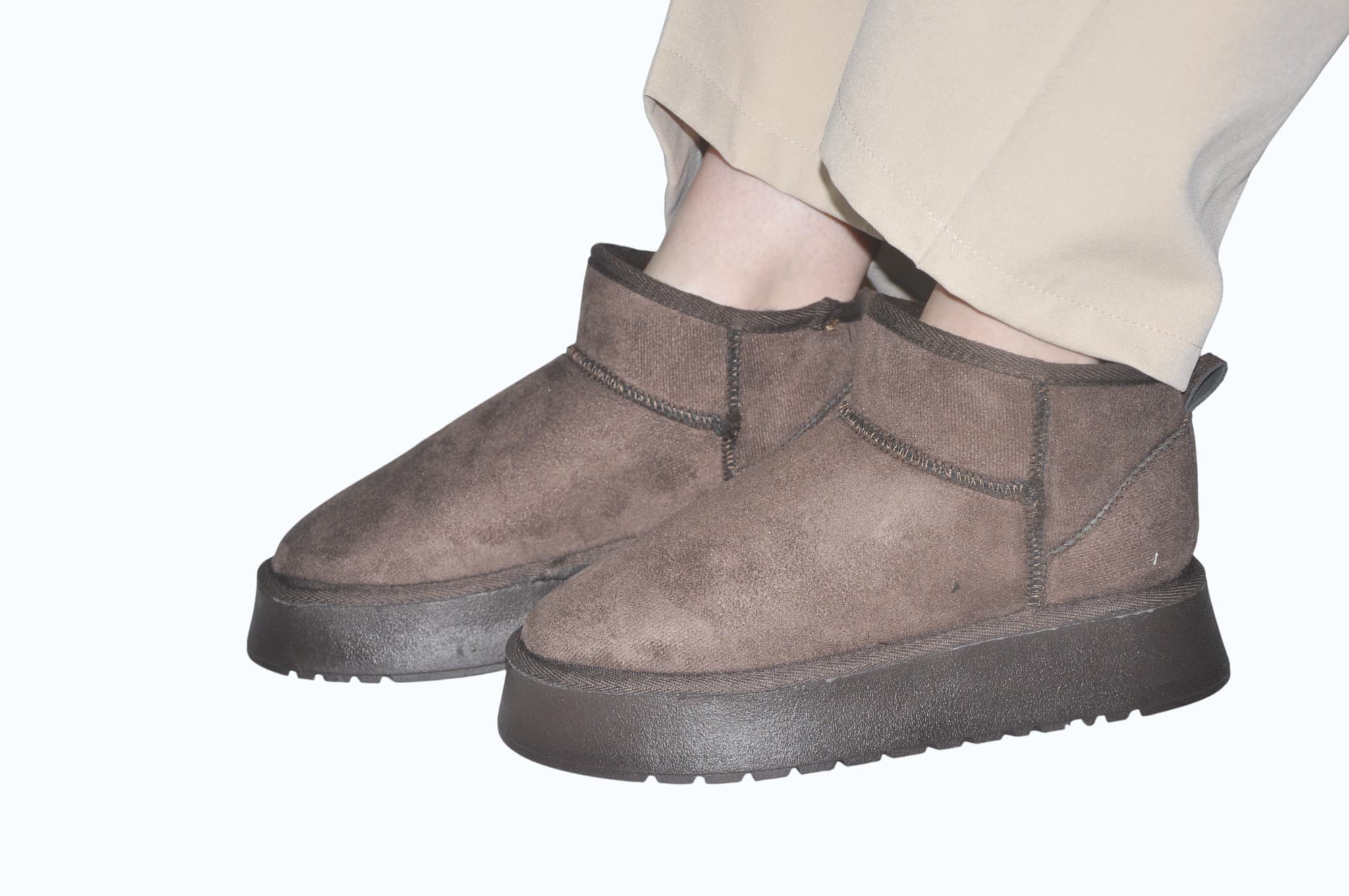 aci-kahve-platform-tabanli-muadil-bot-sik-konforlu-ve-gunluk-kullanima-uygun-0045