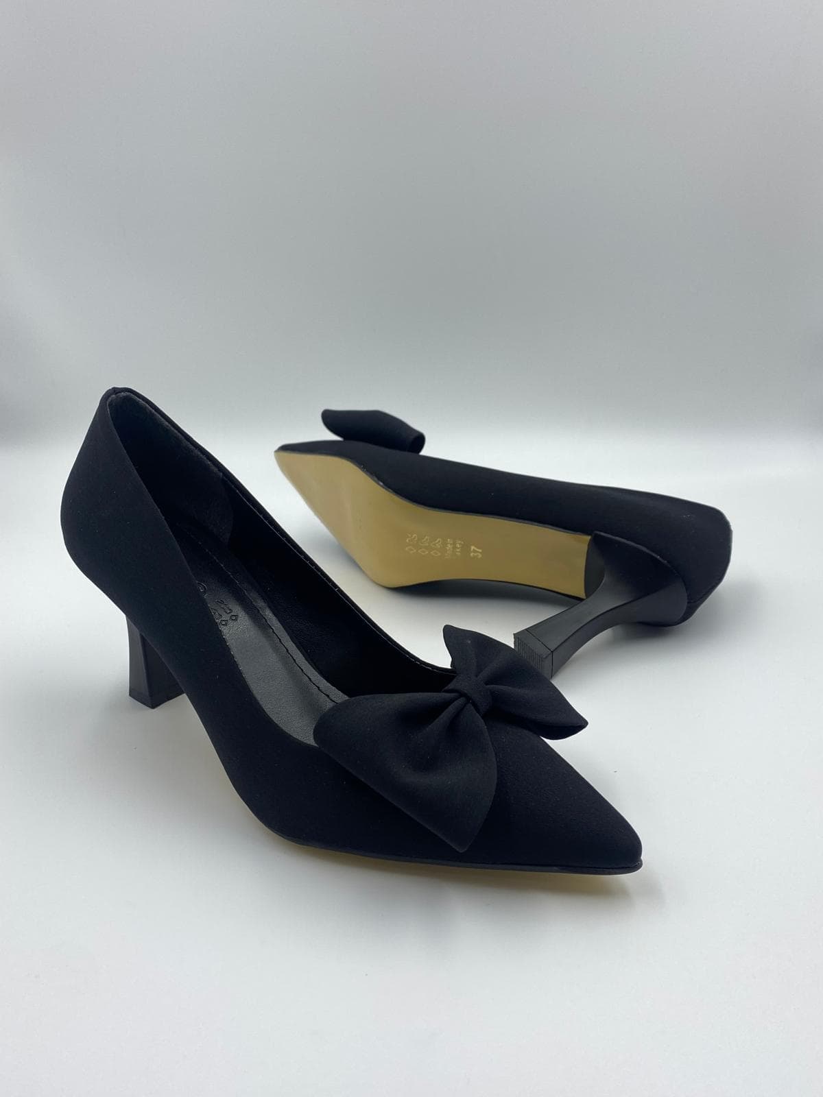 kocak-shoes-siyah-fiyonk-detayli-klasik-topuklu