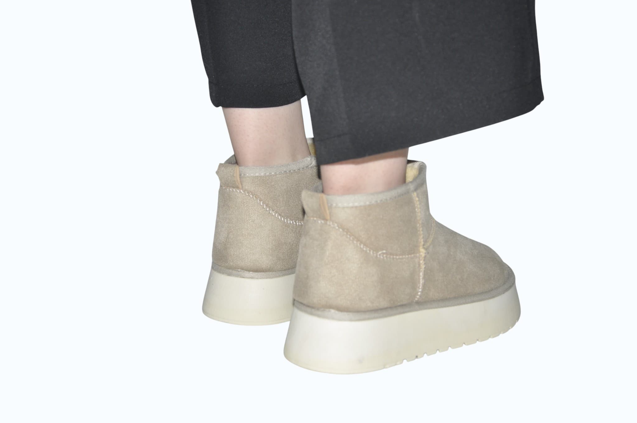 bej-platform-tabanli-muadil-bot-gunluk-siklik-ve-ust-duzey-konfor-0046